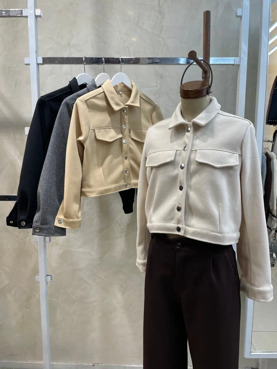 Campera tachas (paño)